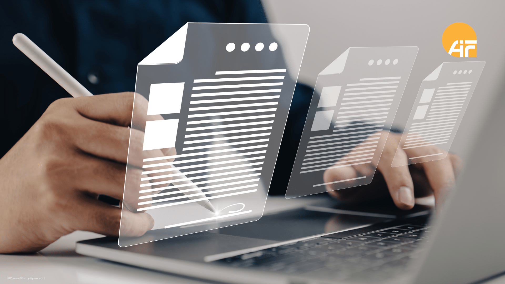 Ein Laptop, über dem mehrere Dokumentensymbole schweben.